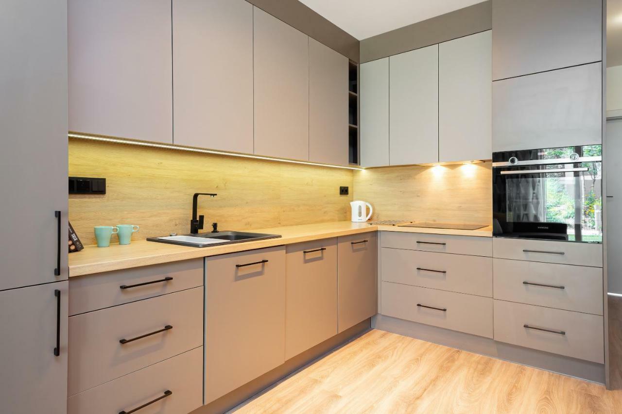Fort Wola Apartments Warsaw By Noclegi Renters Room photo